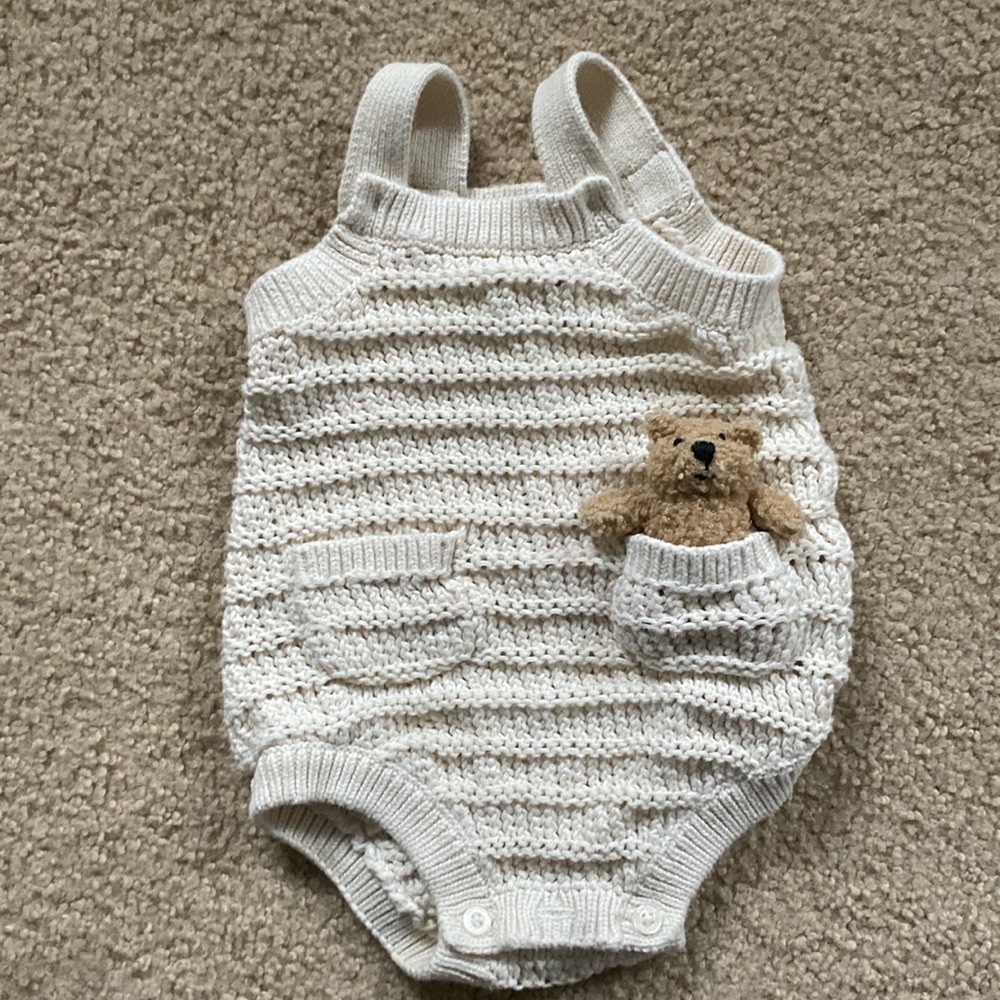 Baby gap romper
